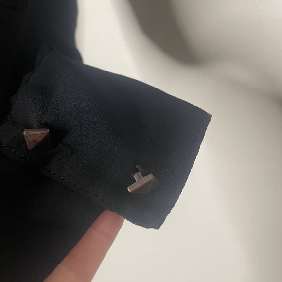 Rock & Republic Semi Sheer Cut Out Button Up Open Back Top - Picture 7 of 9